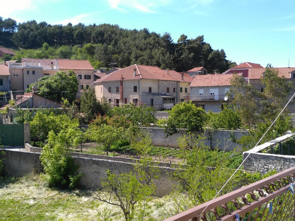 Apartments Pulic Skradin Bagian luar foto